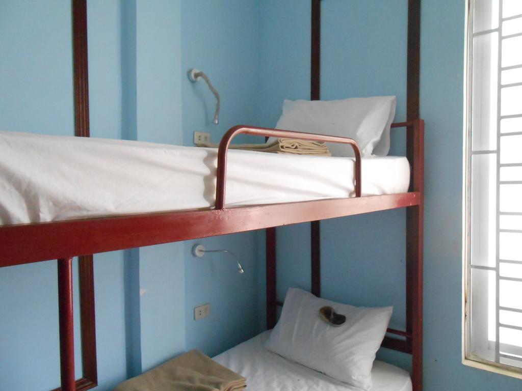 Lucky Backpacker Hostel Vientiane Quarto foto