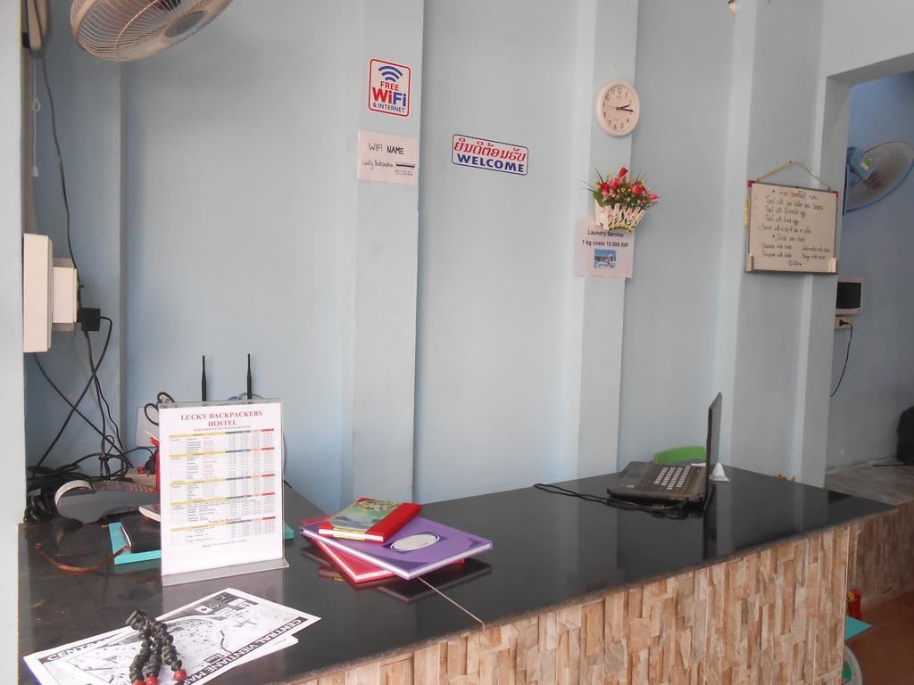 Lucky Backpacker Hostel Vientiane Exterior foto