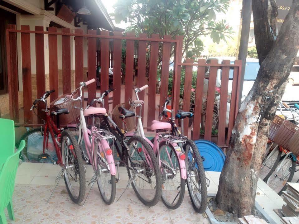 Lucky Backpacker Hostel Vientiane Exterior foto